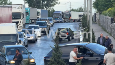 В Апаране произошло ДТП с участием нескольких автомобилей: есть пострадавшие.