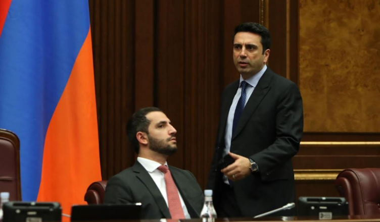 Ален Симонян поздравил