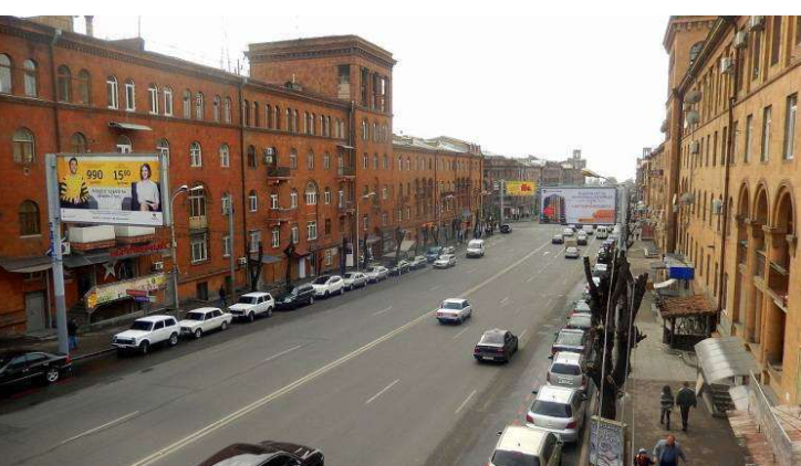 С 00:00 закройте окна и балконные двери, выходящие на улицу.