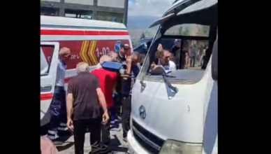 В Аштараке автобус, перевозивший детей на экскурсию, попал в аварию (Video)