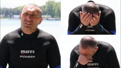 Водолаз не смог сдержать слез.