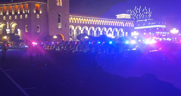 Что сейчас происходит в Ереване