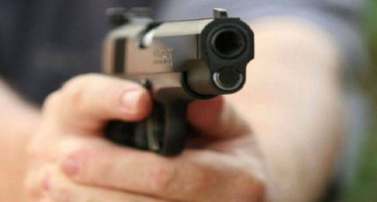 17-летний подросток открыл огонь во время армейской вечеринки.