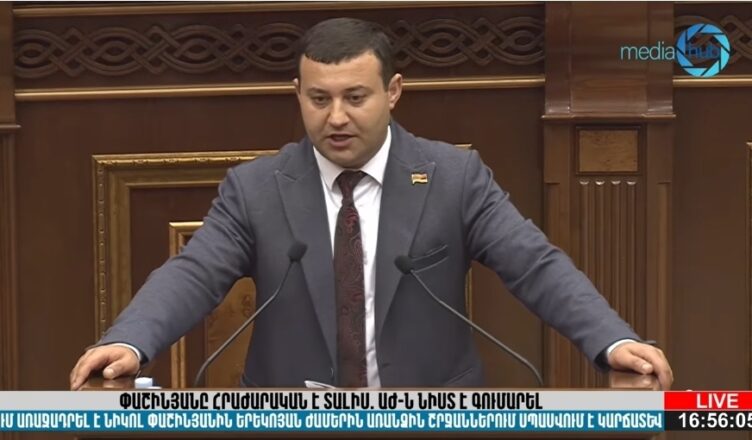 Тот, кто раздаёт предвыборные взятки, — сукин сын.