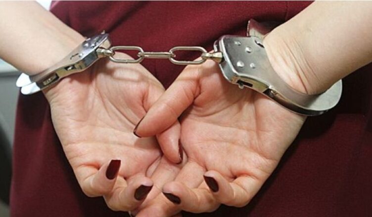 Женщина перерезала горло спящему любовнику за отказ жениться