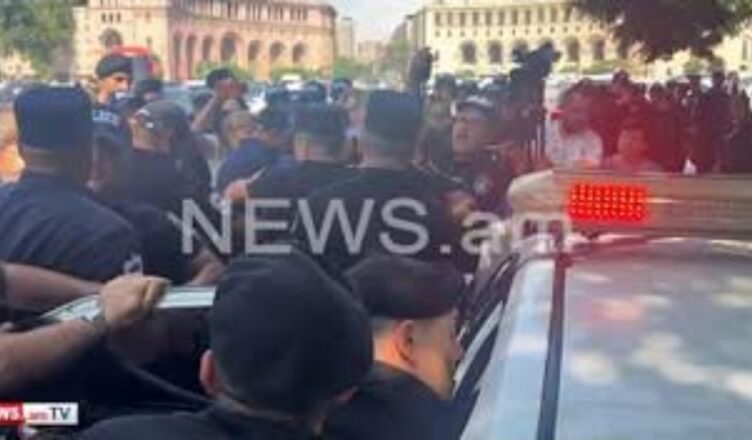 Напряженная ситуация у правительства.