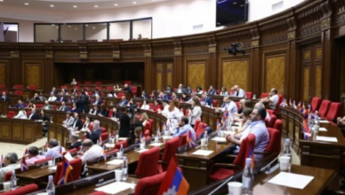 «Храпарак»: 5 миллионов драмов переведено на счета уходящих депутатов.