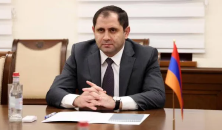 кого уволили!