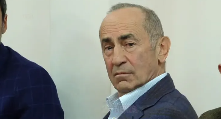 Роберта Кочаряна лишают его имущества.