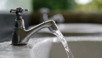 вода