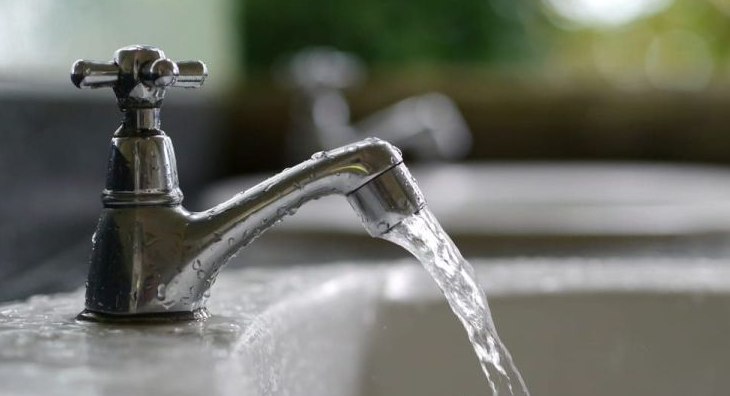 вода