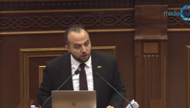 Хватит уже, распространяйте дезинформацию с этой трибуны.